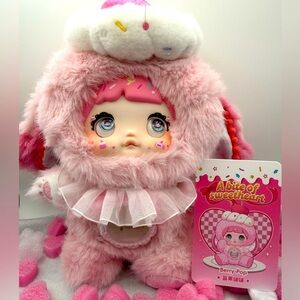 ✨ Nommi × AMLLS – A Bite of Sweetheart Series “Berry Pop” Plush✨